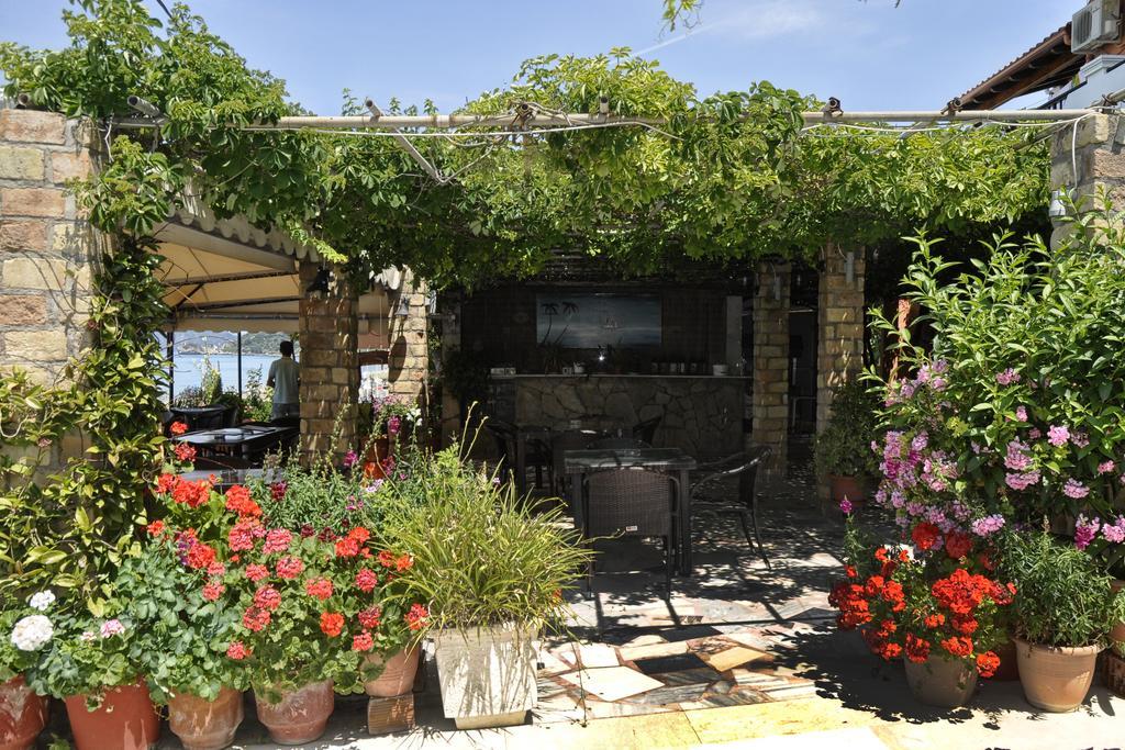 Dandidis Seaside Pension Agios Gordios  Exterior photo