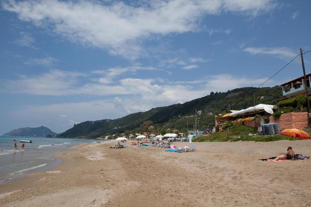 Dandidis Seaside Pension Agios Gordios  Exterior photo