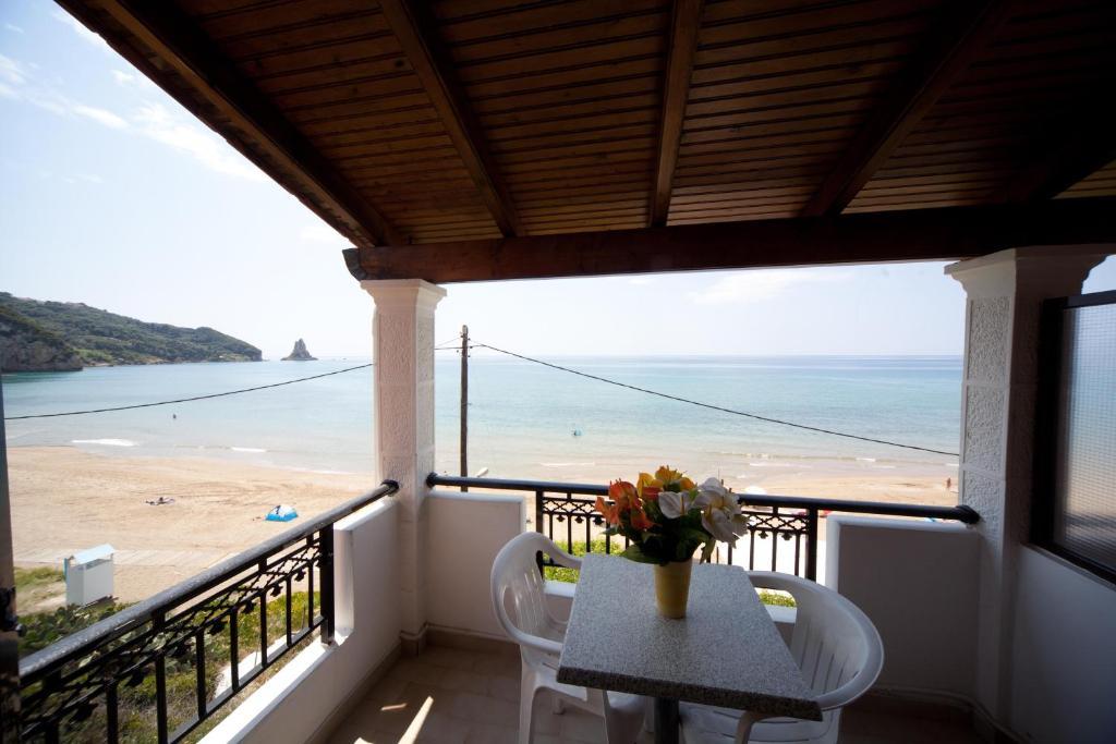 Dandidis Seaside Pension Agios Gordios  Exterior photo