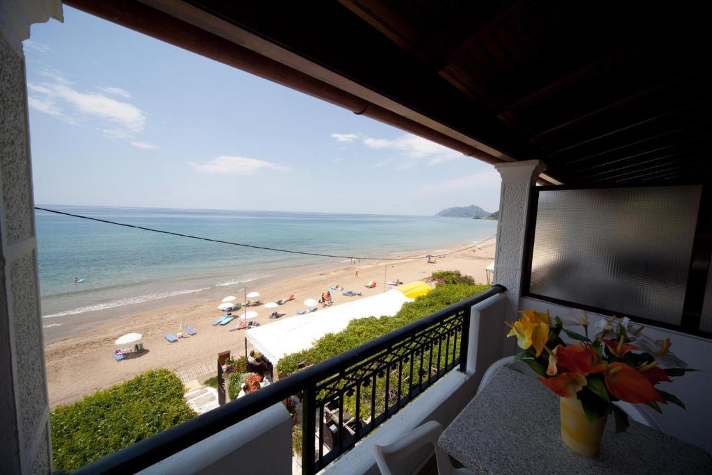 Dandidis Seaside Pension Agios Gordios  Exterior photo